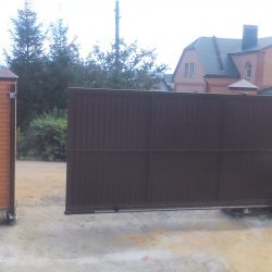 Ворота сдвижные и калитка с замком