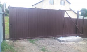 Ворота откатные с двухсторонней зашивкой профлистом